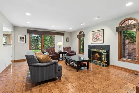 2208 Milton Avenue Park Ridge IL 60068