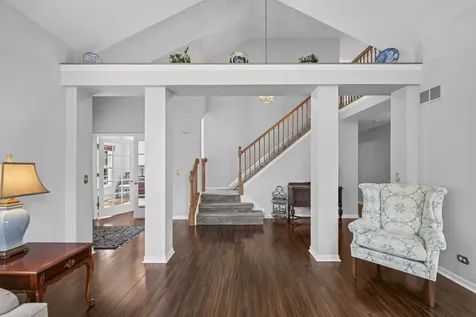 5250 Morningview Drive Hoffman Estates IL 60192