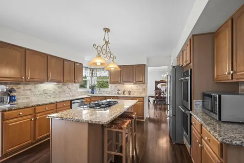 5250 Morningview Drive Hoffman Estates IL 60192