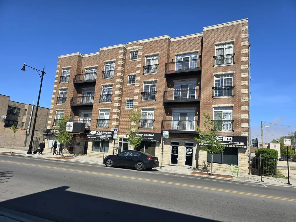 5321 North Lincoln Avenue Chicago IL 60625