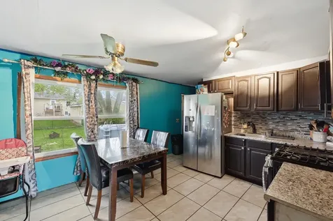 124 East Melody Lane Woodstock IL 60098
