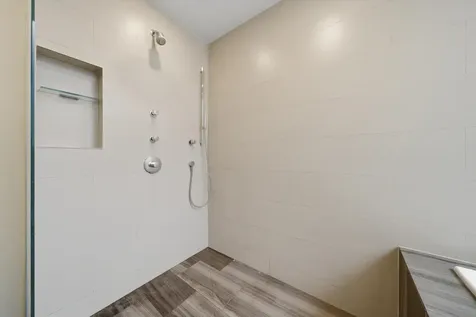 2028 West Division Street Chicago IL 60622