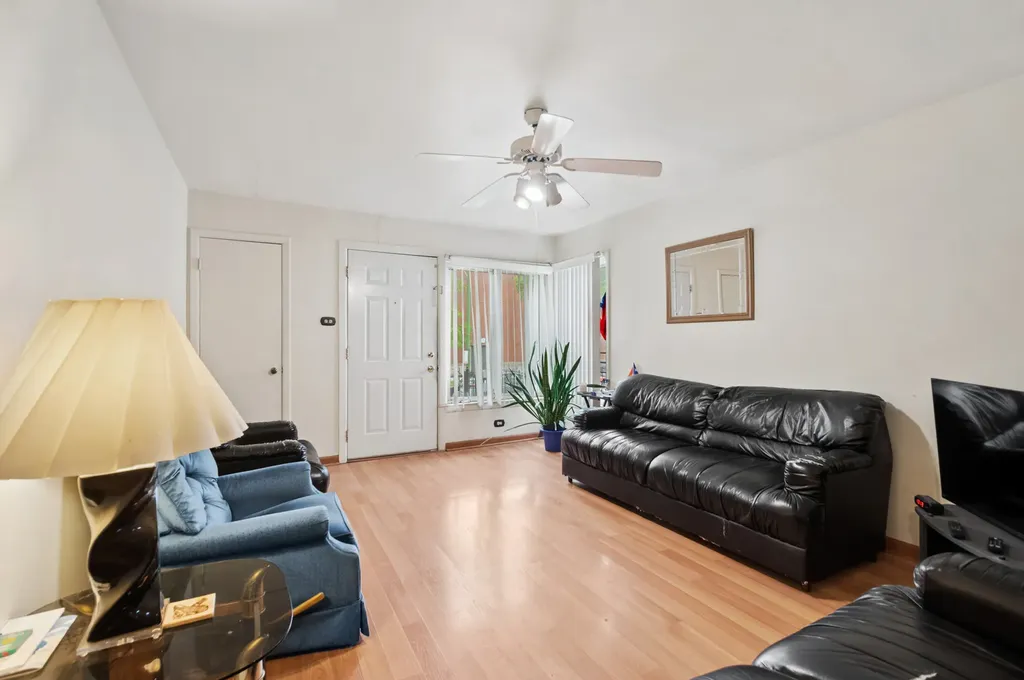 1418 North Waller Avenue Chicago IL 60651