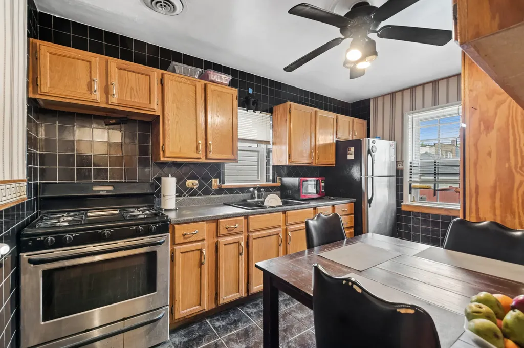 1418 North Waller Avenue Chicago IL 60651