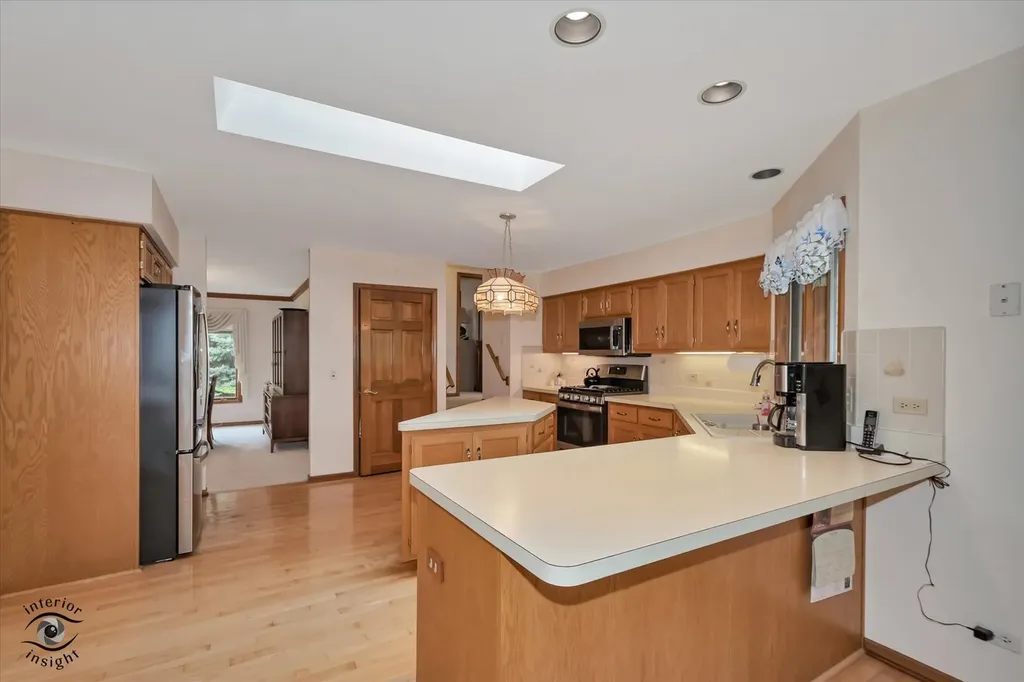 233 Goldenwood Court Aurora IL 60502