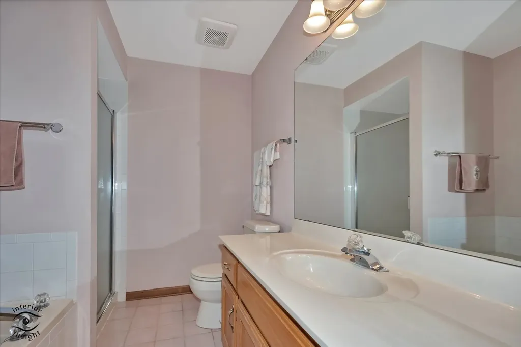 233 Goldenwood Court Aurora IL 60502