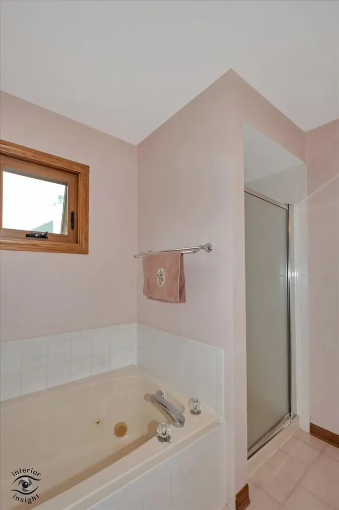233 Goldenwood Court Aurora IL 60502