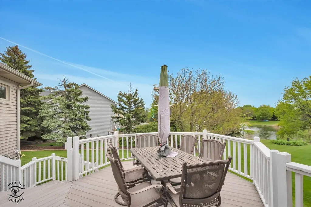 233 Goldenwood Court Aurora IL 60502