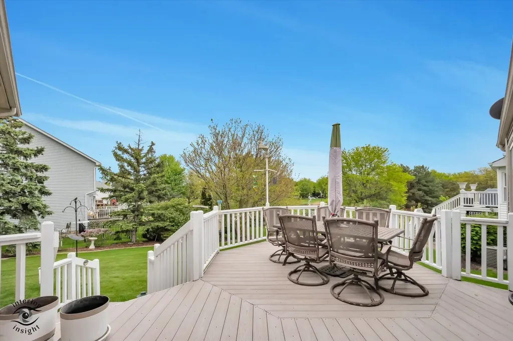 233 Goldenwood Court Aurora IL 60502