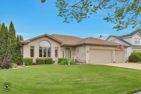 233 Goldenwood Court Aurora IL 60502