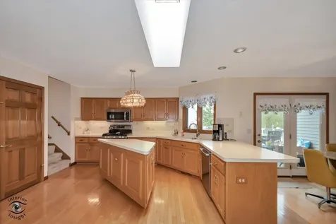 233 Goldenwood Court Aurora IL 60502