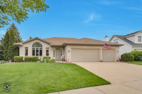 233 Goldenwood Court Aurora IL 60502