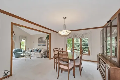 233 Goldenwood Court Aurora IL 60502
