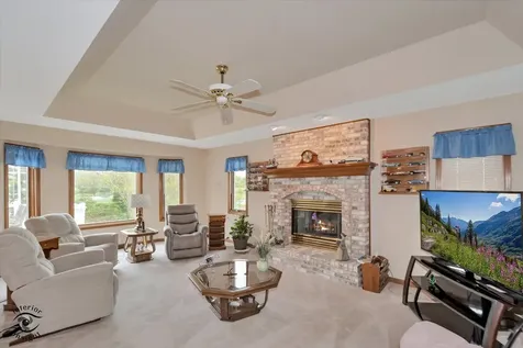 233 Goldenwood Court Aurora IL 60502