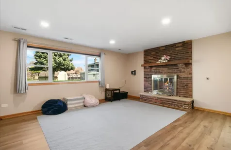 7024 Brementowne Road Tinley Park IL 60477