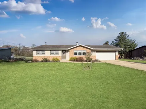 527 Timber Hills Drive Freeport IL 61032