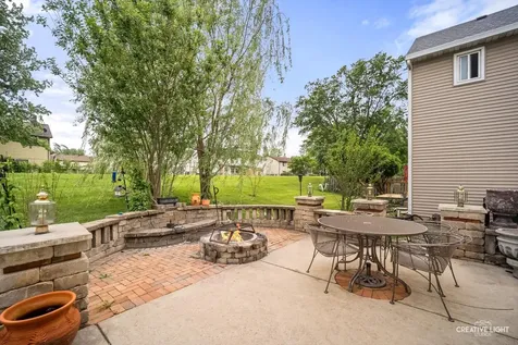 1837 Grosse Pointe Circle Hanover Park IL 60133