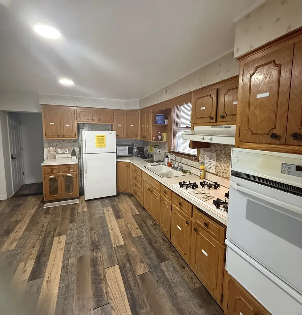 956 West 36th Street Chicago IL 60609