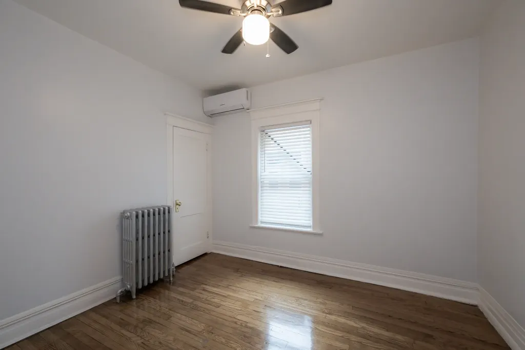 7653 South Saint Lawrence Avenue Chicago IL 60619