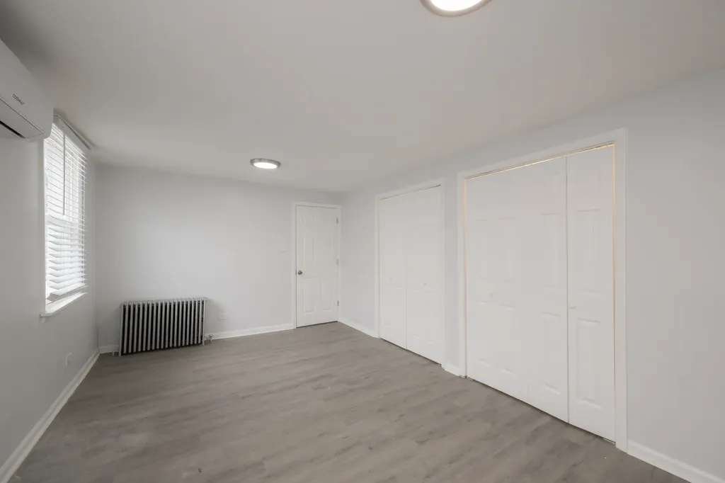 7653 South Saint Lawrence Avenue Chicago IL 60619