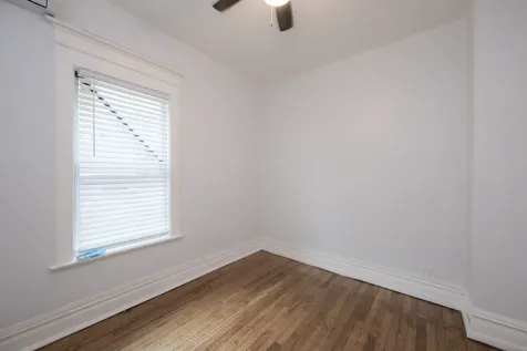 7653 South Saint Lawrence Avenue Chicago IL 60619