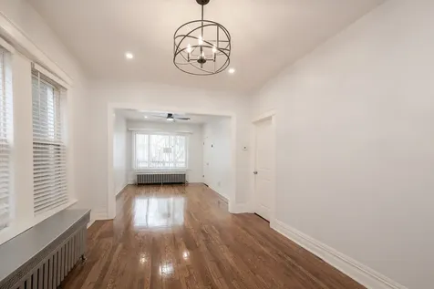7653 South Saint Lawrence Avenue Chicago IL 60619