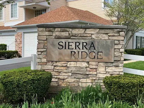 832 Coronado Court Elgin IL 60123