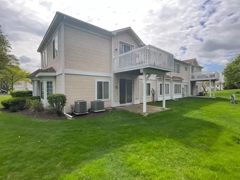 832 Coronado Court Elgin IL 60123