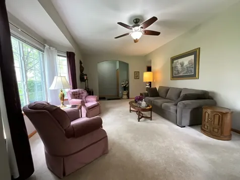 832 Coronado Court Elgin IL 60123