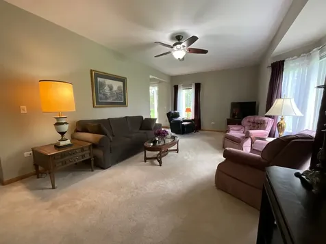 832 Coronado Court Elgin IL 60123