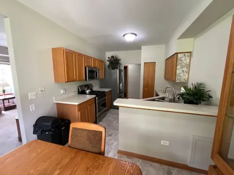 832 Coronado Court Elgin IL 60123