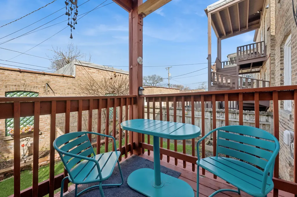 7918 Karlov Avenue Skokie IL 60076