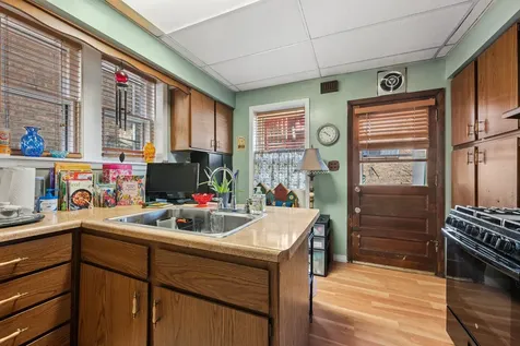7918 Karlov Avenue Skokie IL 60076