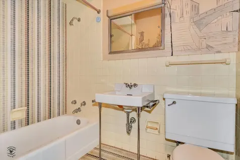 9139 South Oakley Avenue Chicago IL 60643