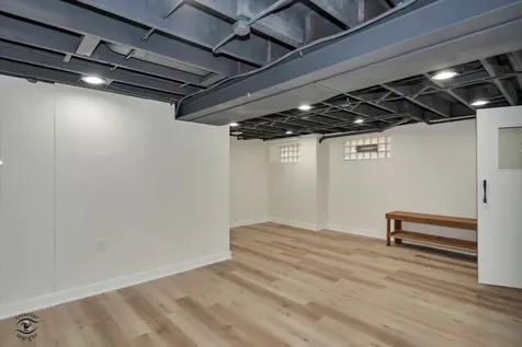 9139 South Oakley Avenue Chicago IL 60643