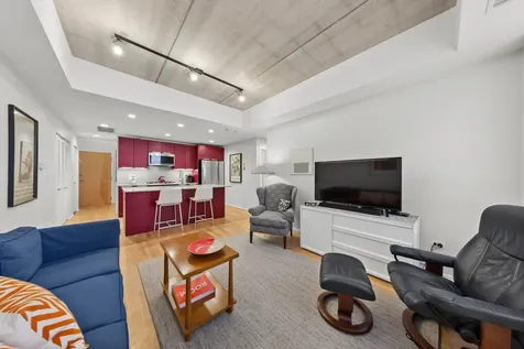 1422 North La Salle Drive Chicago IL 60610