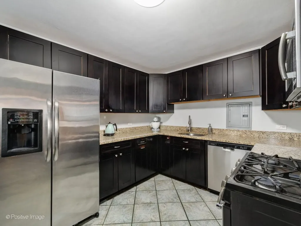 5801 North Sheridan Road Chicago IL 60660