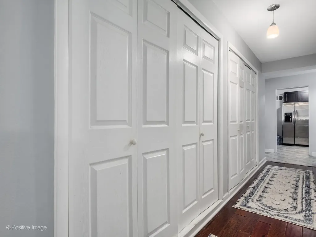 5801 North Sheridan Road Chicago IL 60660