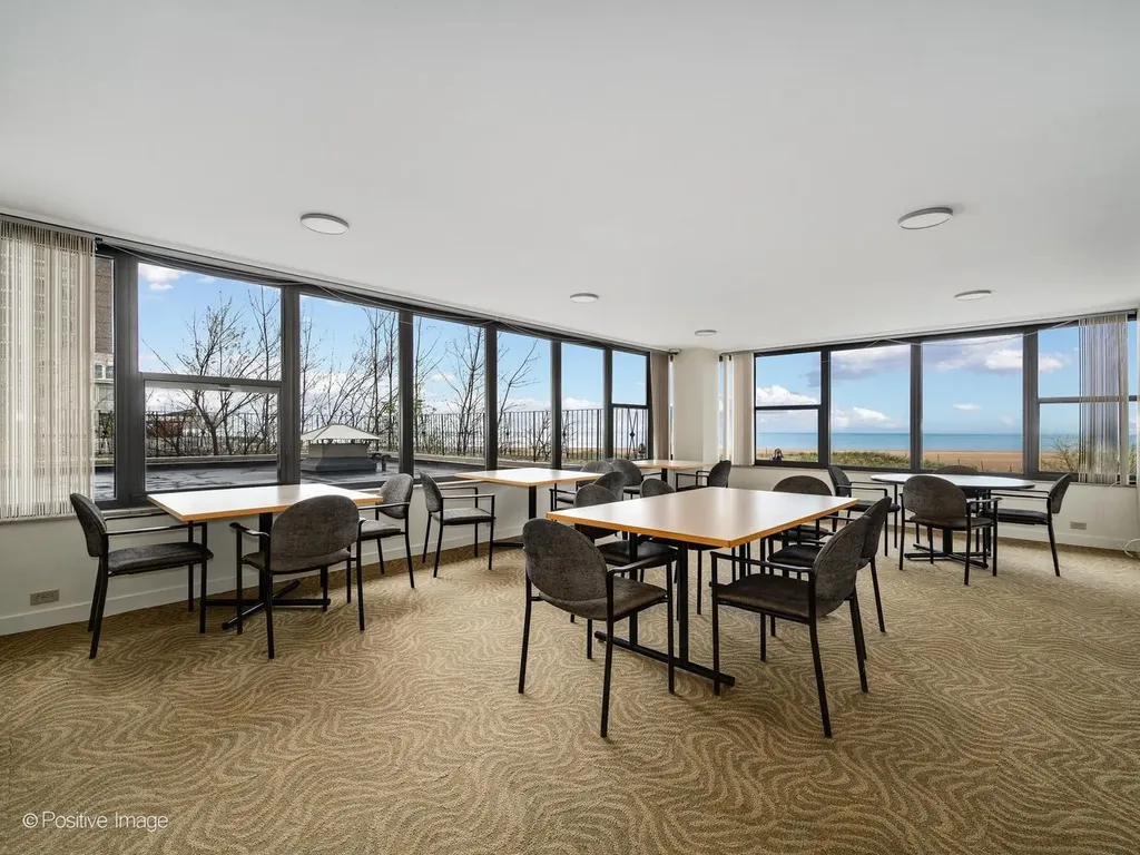 5801 North Sheridan Road Chicago IL 60660
