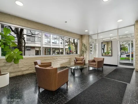 5801 North Sheridan Road Chicago IL 60660