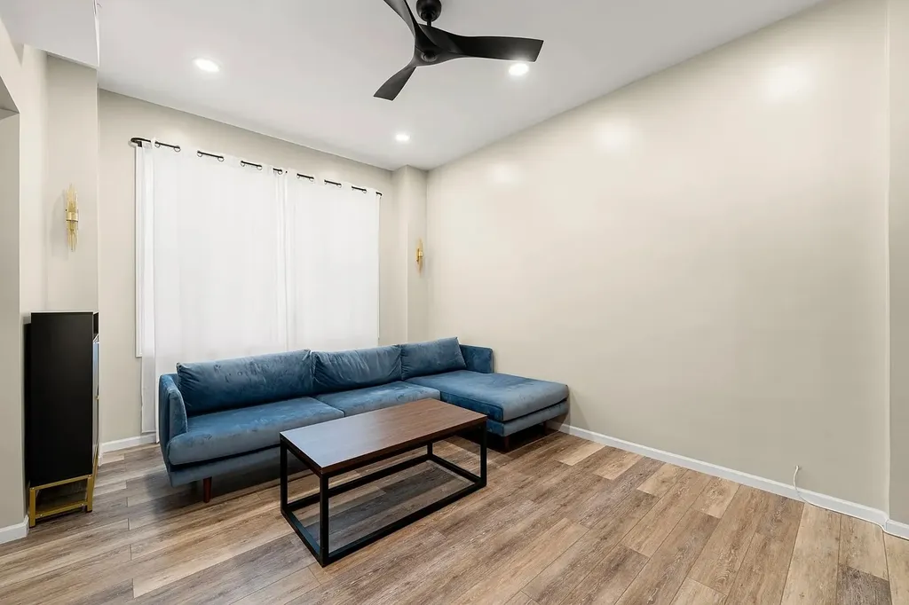 814 North Hermitage Avenue Chicago IL 60622