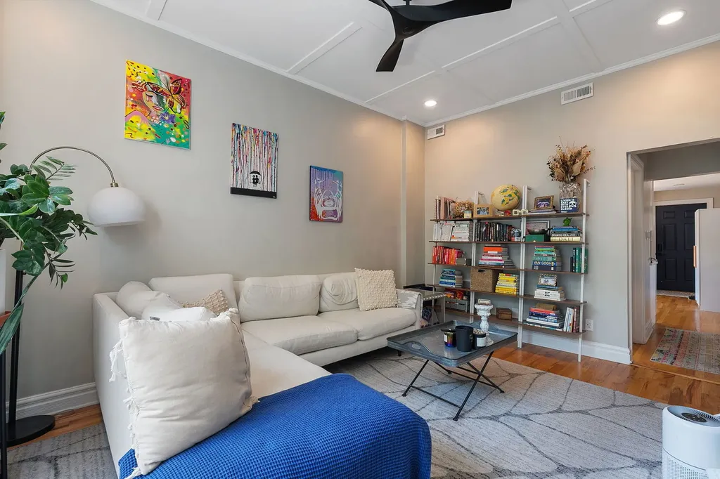 814 North Hermitage Avenue Chicago IL 60622