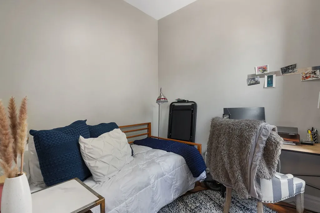 814 North Hermitage Avenue Chicago IL 60622