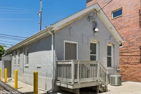 814 North Hermitage Avenue Chicago IL 60622