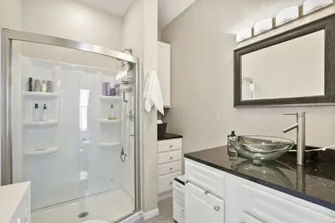 814 North Hermitage Avenue Chicago IL 60622
