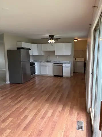 713 Essex Avenue Romeoville IL 60446