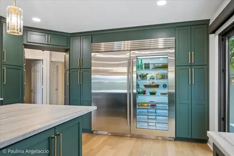 897 Longmeadow Court Lake Barrington IL 60010