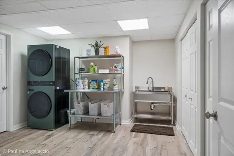 897 Longmeadow Court Lake Barrington IL 60010