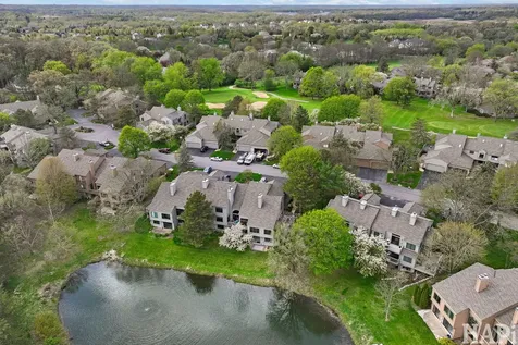 897 Longmeadow Court Lake Barrington IL 60010