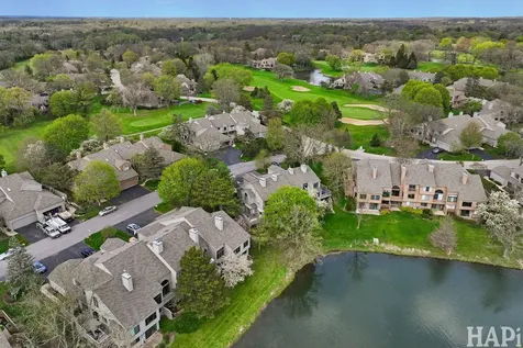 897 Longmeadow Court Lake Barrington IL 60010